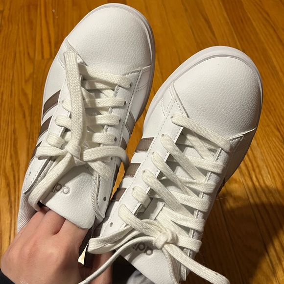 Adidas sneakers - Picture 1 of 4